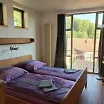 아파트 Wunderschoene Am Glatzenstein Im Nuernberger Land *